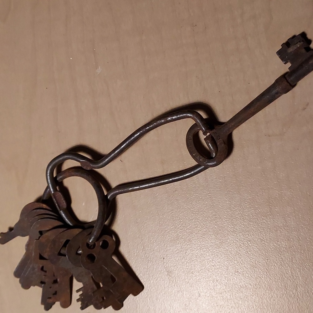 Antique Skeleton Keys On Ring Rusty Many Types